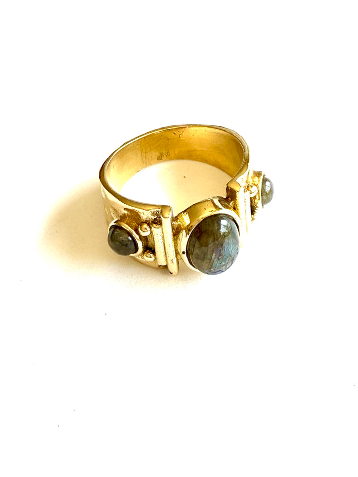 Hira Labradorite Ring