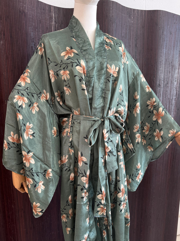 BG Kimono/Robe 16