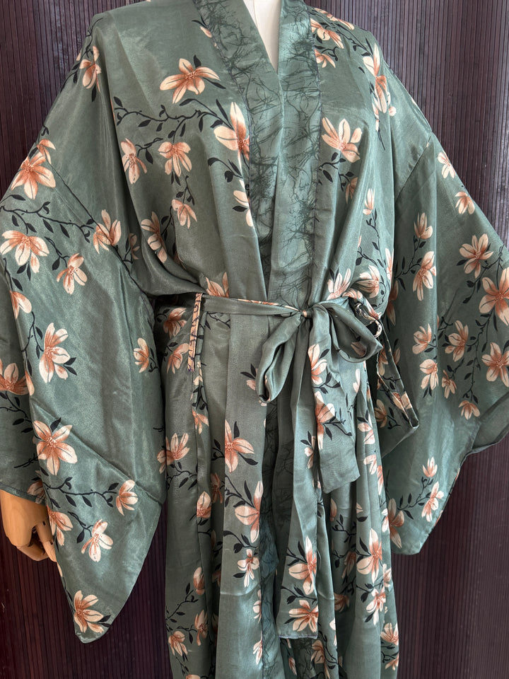 BG Kimono/Robe 16