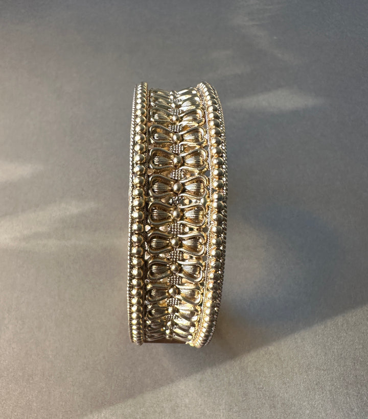 GB057 Indian Vintage Bangle