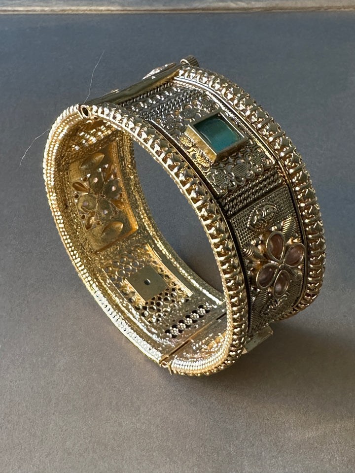 GB053 Indian Vintage Bangle