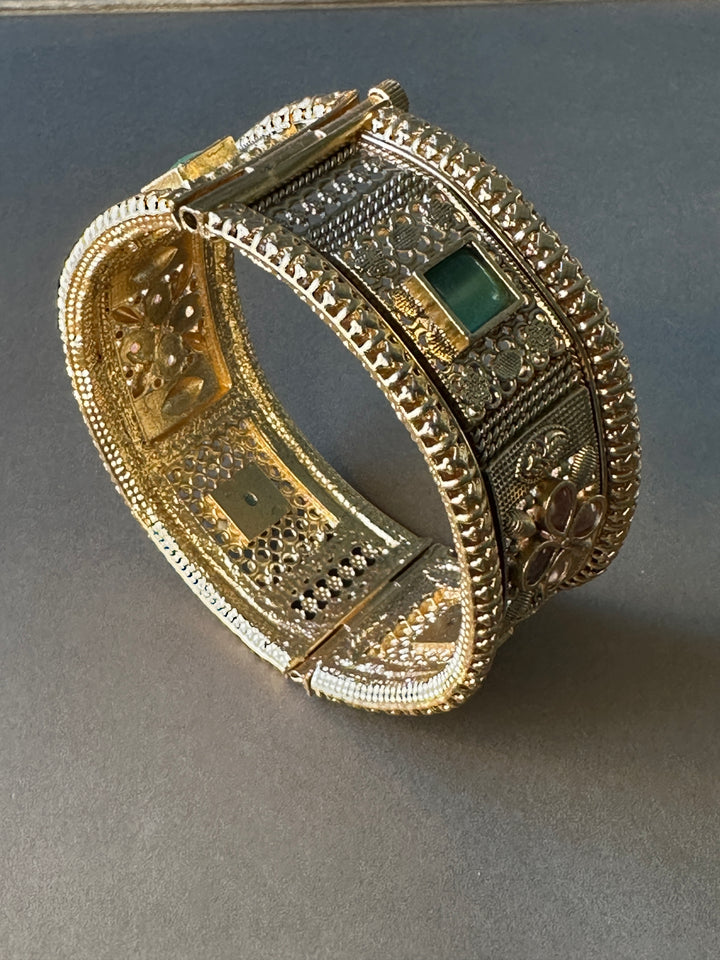 GB053 Indian Vintage Bangle