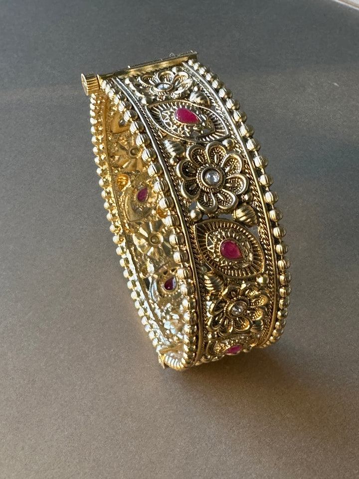 GB054 Indian Vintage Bangle