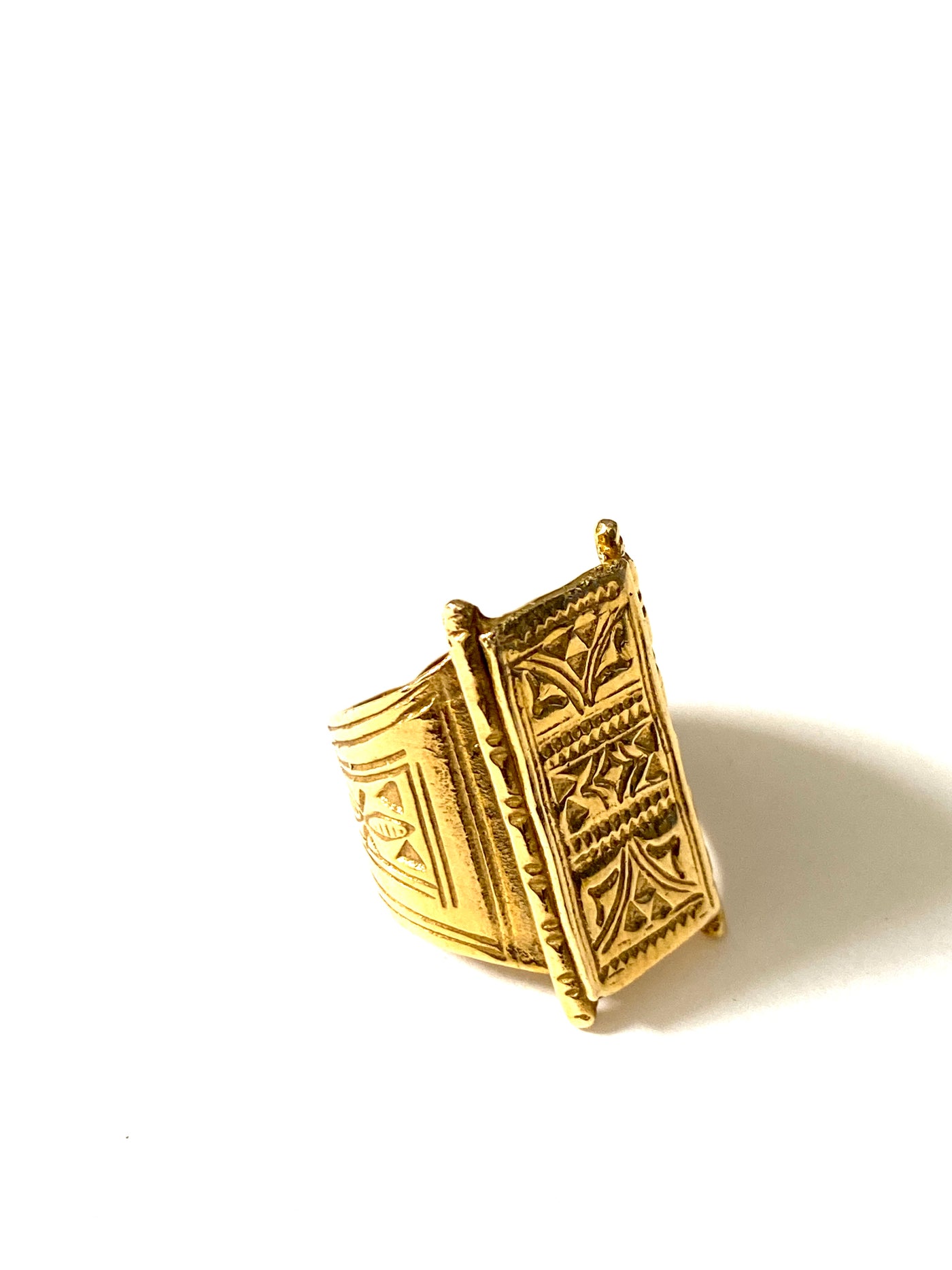 Deisha Adjustable Brass Ring